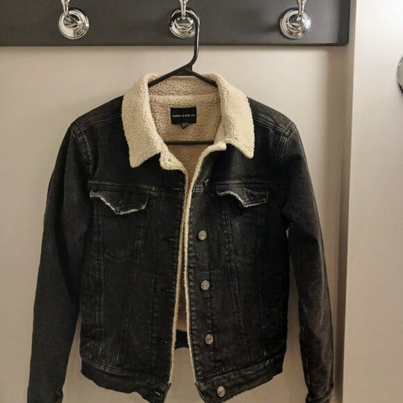 Silver Jeans Co. Black Jean Jacket with Sherpa Lining - Women's S/P - Picture 3 of 8